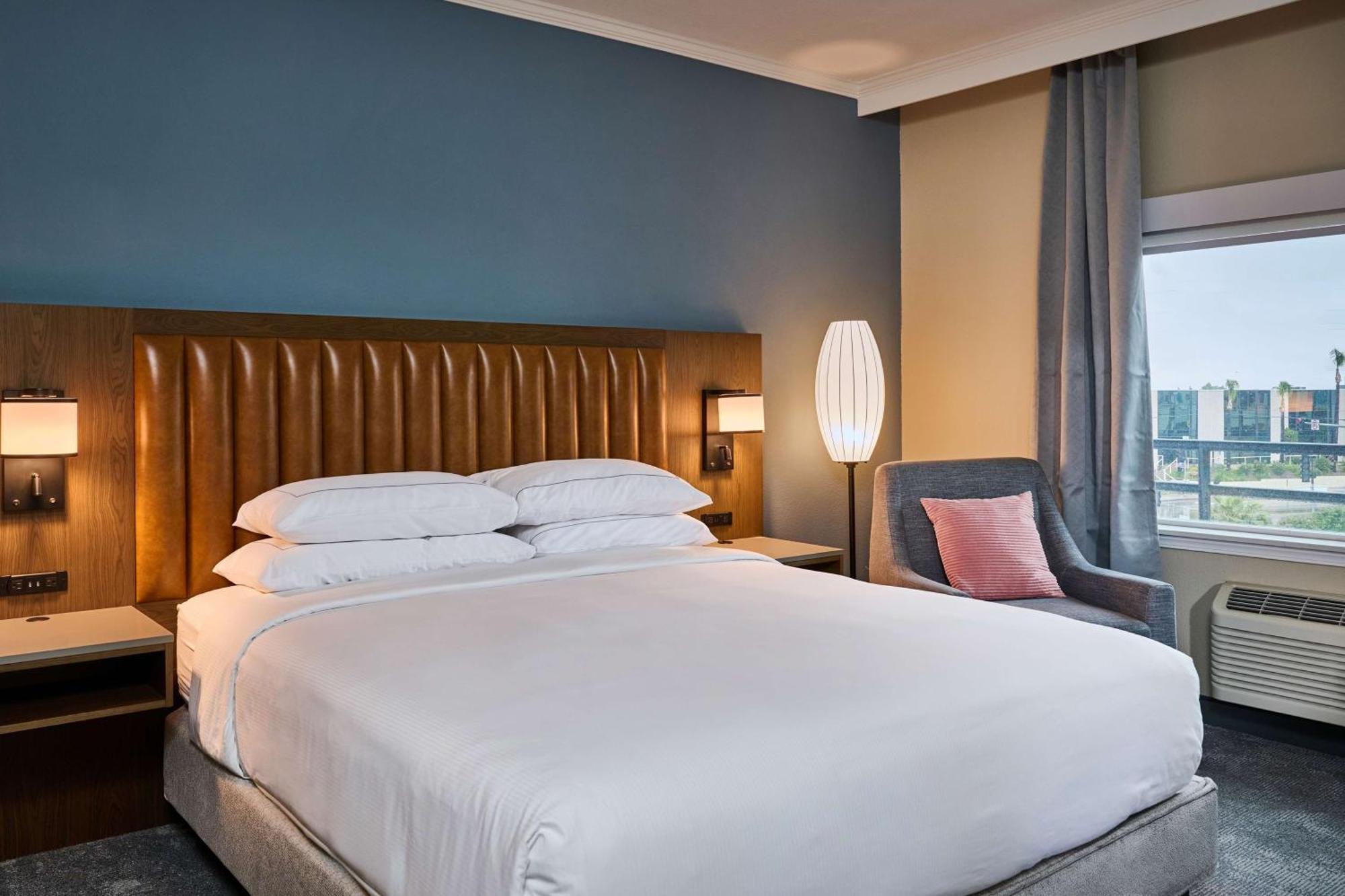 Doubletree By Hilton Chatsworth Los Angeles Exteriör bild