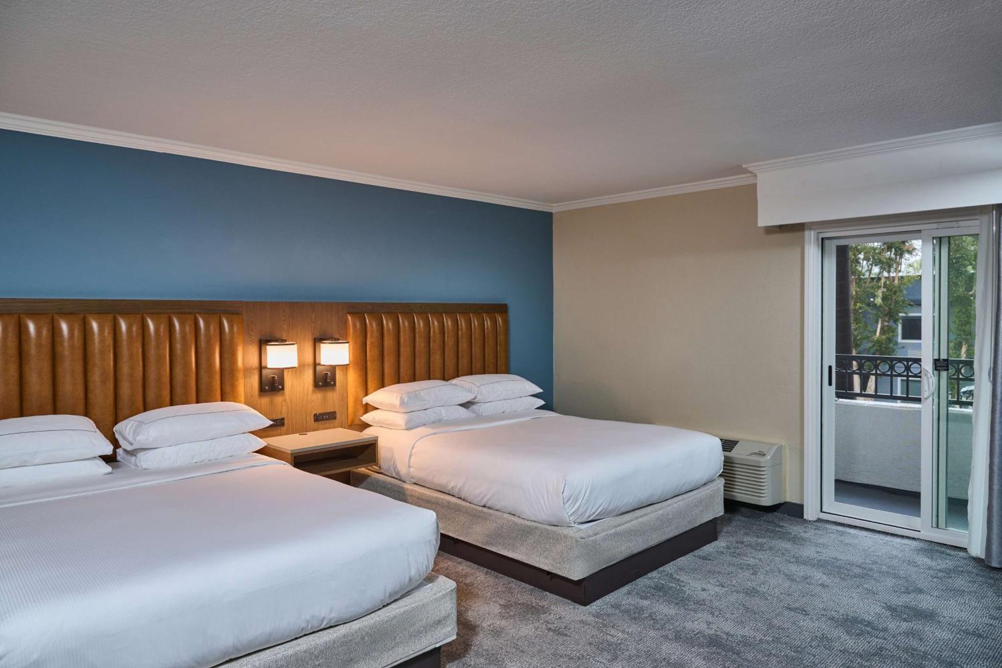 Doubletree By Hilton Chatsworth Los Angeles Exteriör bild