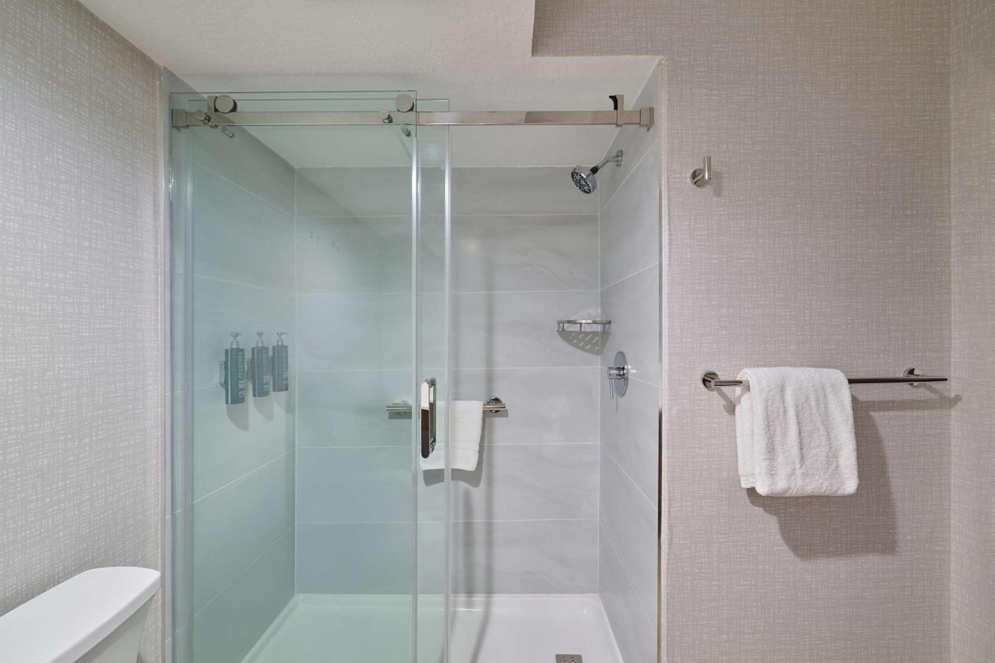 Doubletree By Hilton Chatsworth Los Angeles Exteriör bild