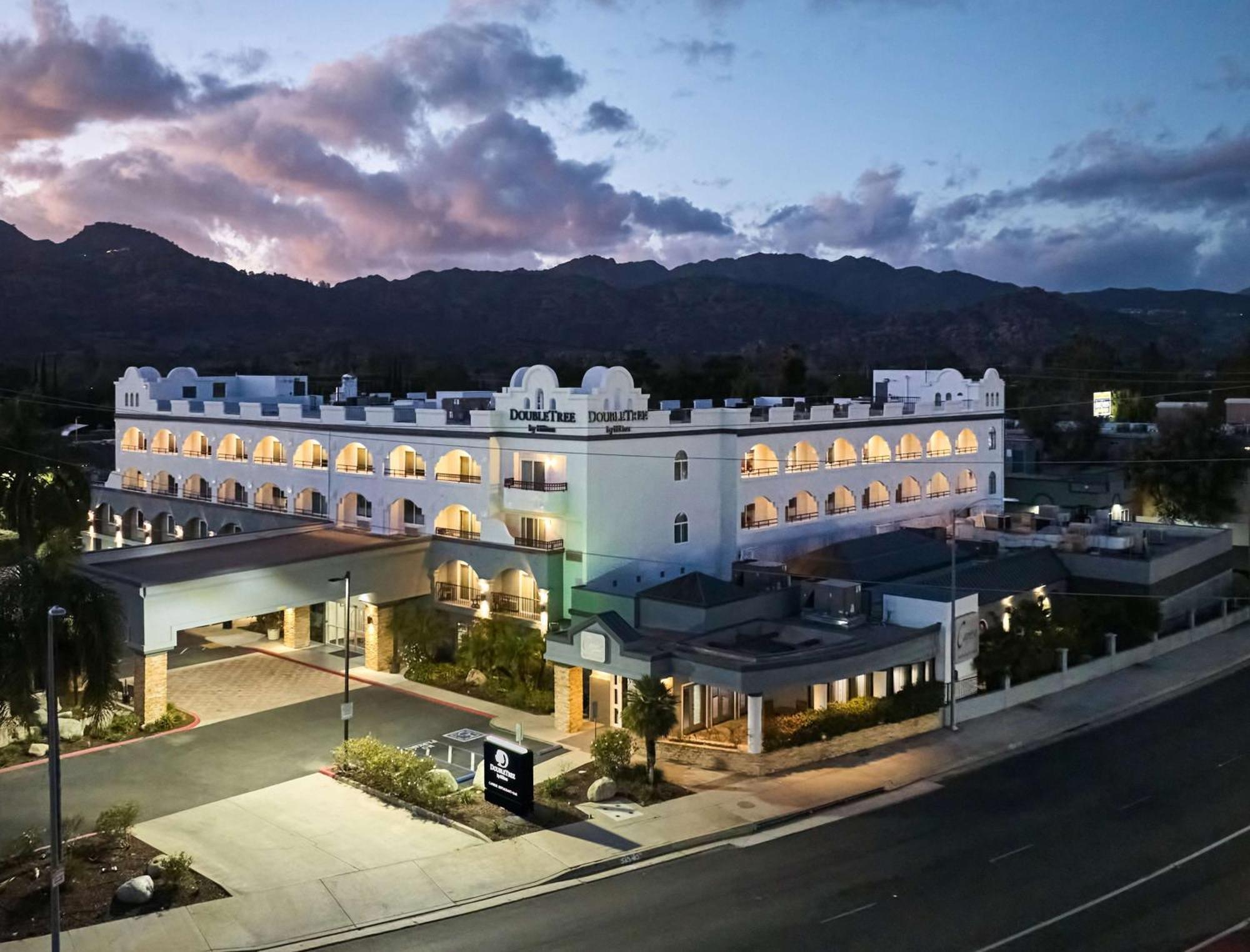 Doubletree By Hilton Chatsworth Los Angeles Exteriör bild
