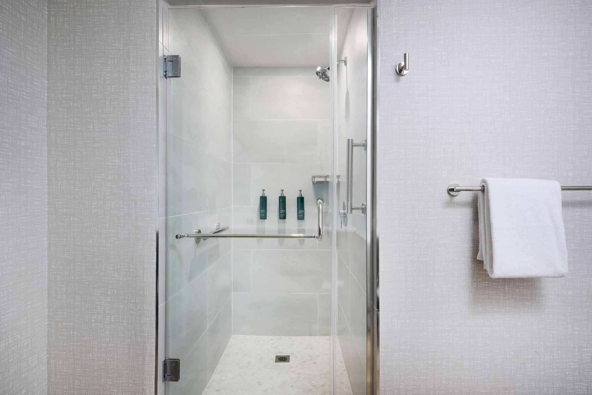Doubletree By Hilton Chatsworth Los Angeles Exteriör bild